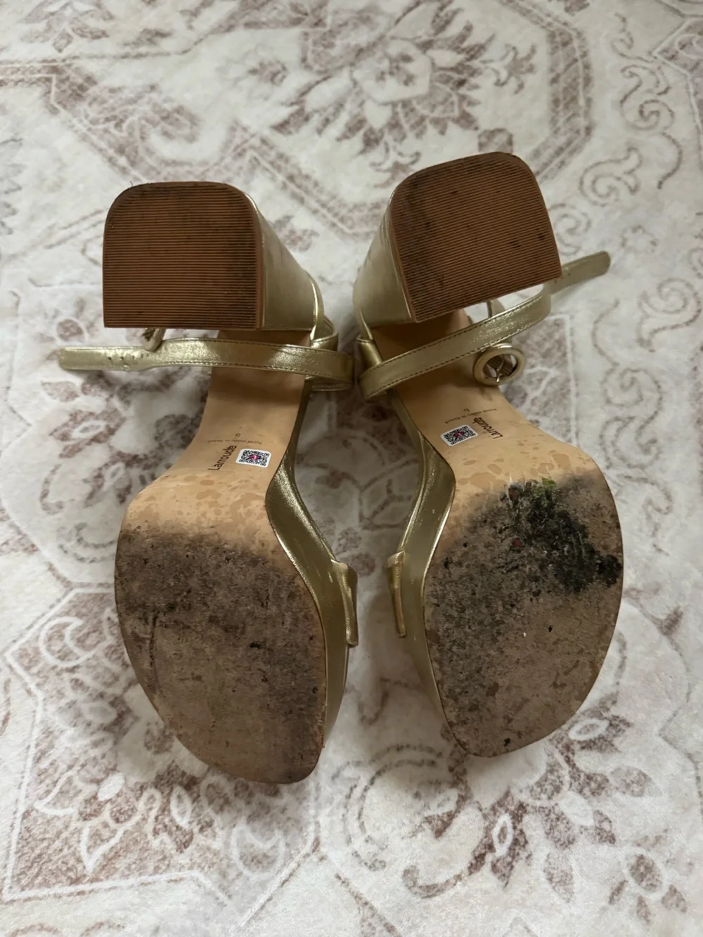 Larroude Dolly gold metallic platform heels size 8